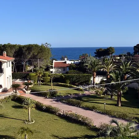 Villa Mediterraneo Fontane Bianche Exterior photo